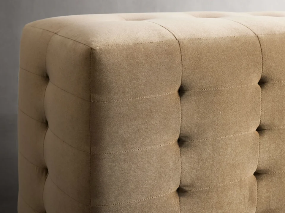ИИ видео для товара Arhaus: кровать Regent, MDRGNF318376