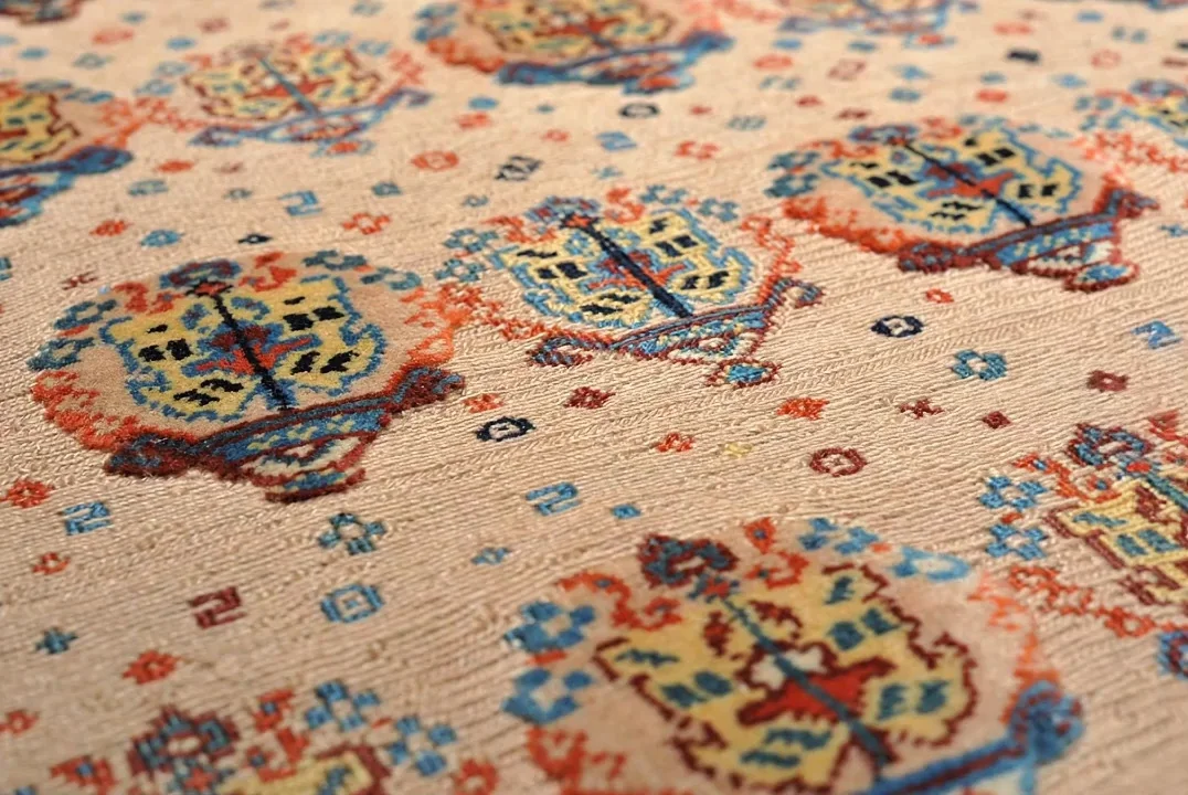 Товарное ИИ видео: OMO Rugs: килим Сирджан